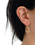 small rounded oculus earrings