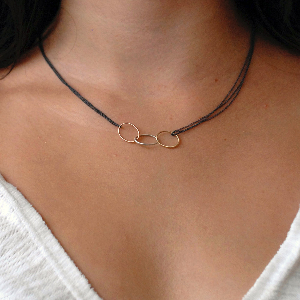  small &quot;o&quot; trinity necklace