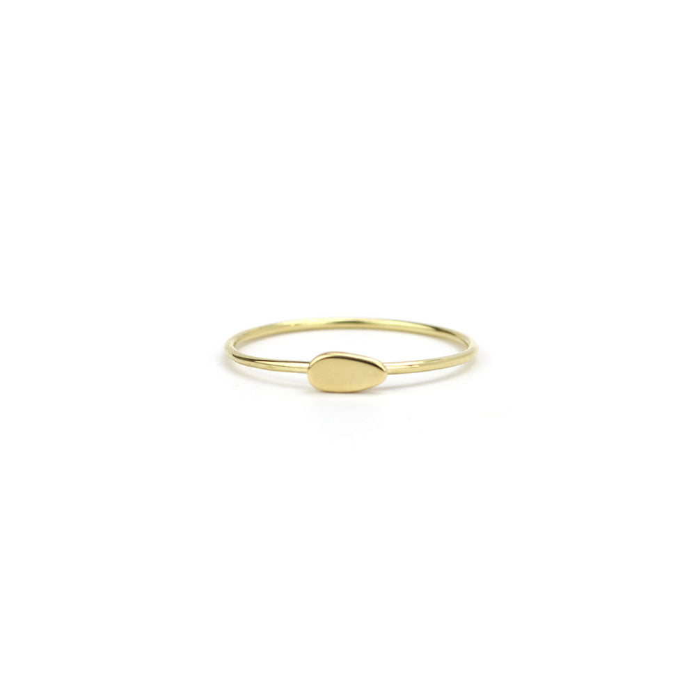 bean / 18k yellow gold / 5 tiny totem stacking rings