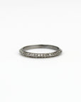 18k white gold with white diamonds plated in black rhodium / 5 knife edge diamond band