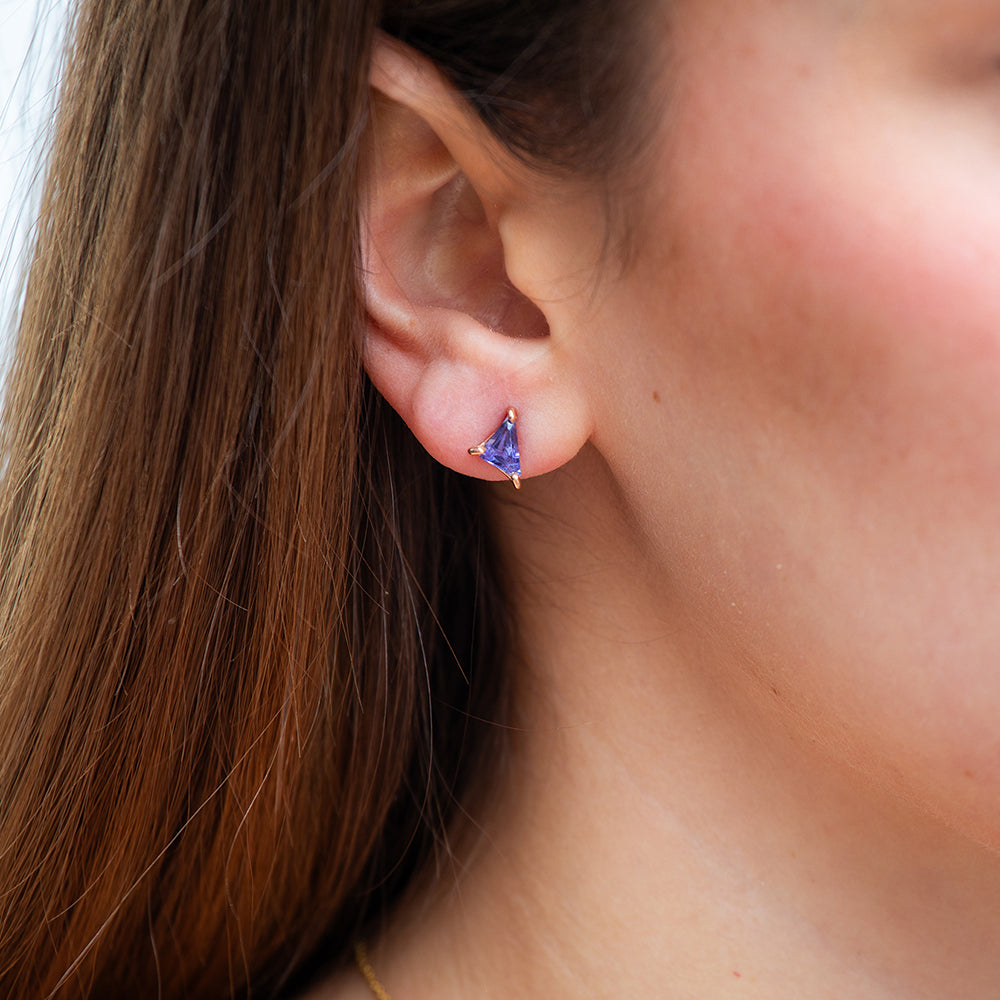 geo tanzanite studs