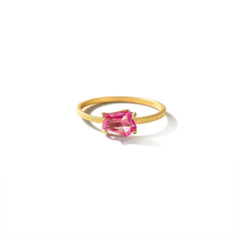 pink/0.56ct geo cut sapphire stacking ring