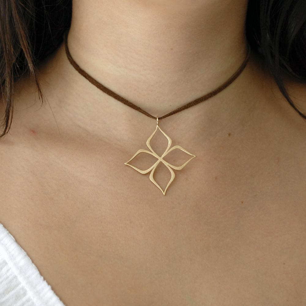  arabesque star pendant