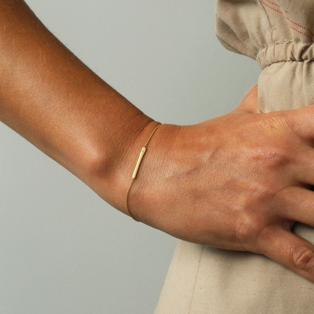  floating totem bracelet