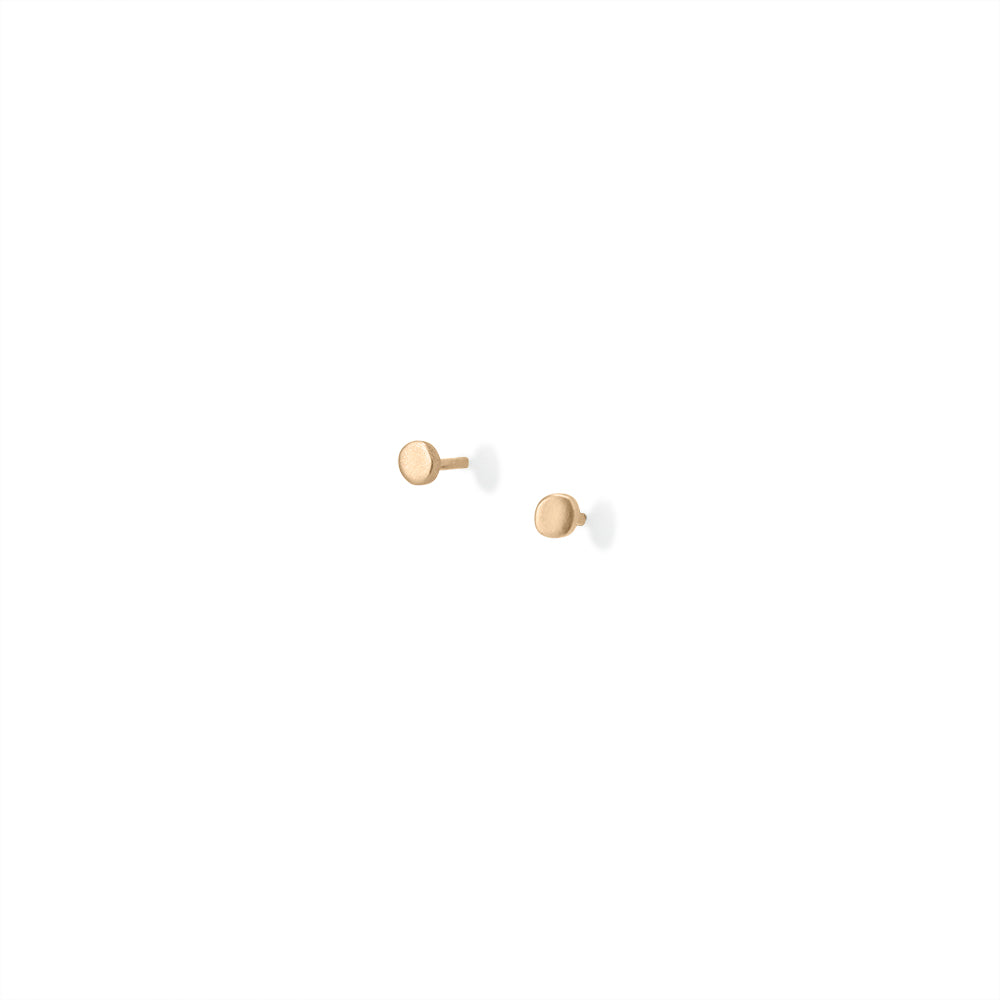 18k rose gold / 3222 tiny totem studs