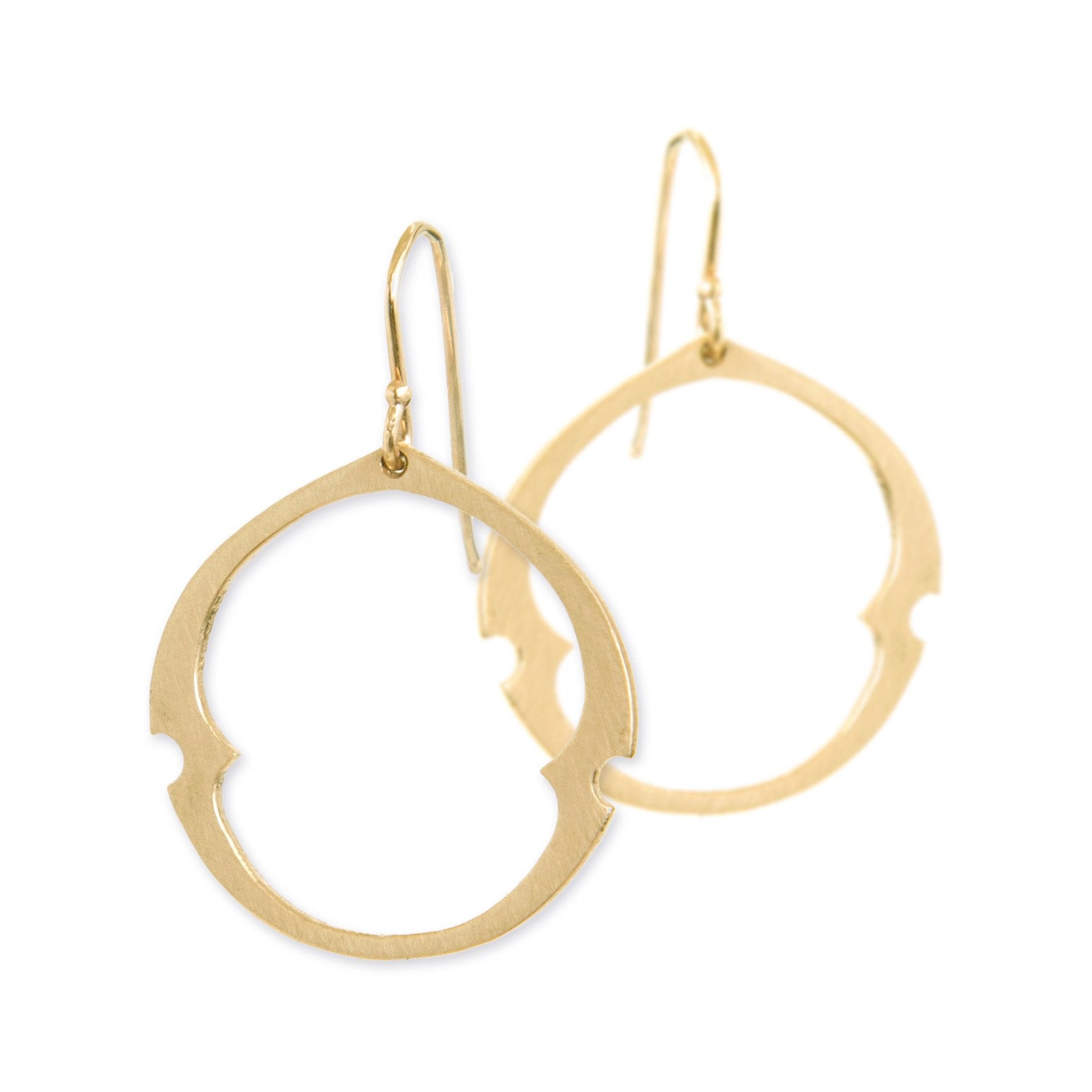 large / 14k yellow gold arabesque oculus earrings