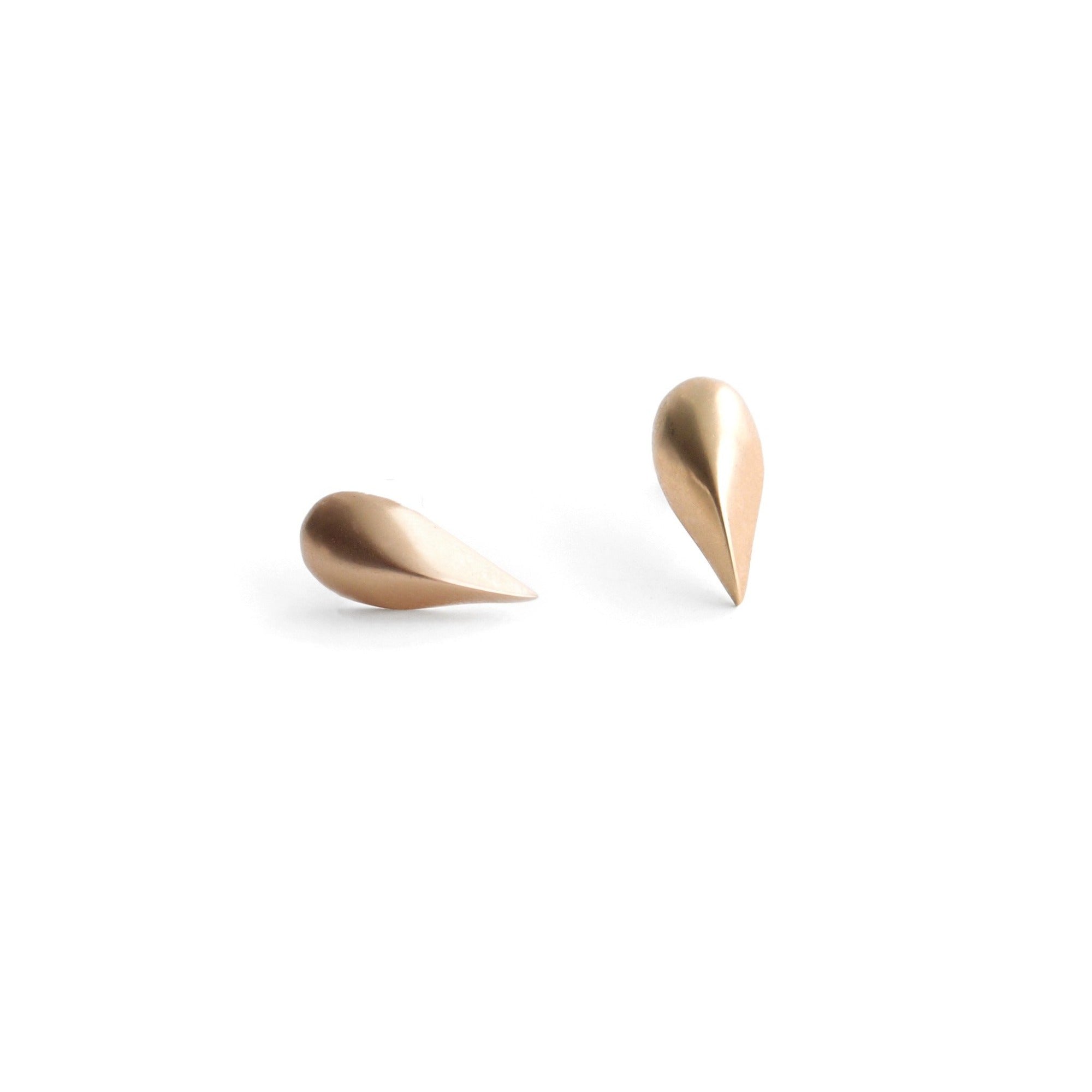 14k yellow gold beak studs