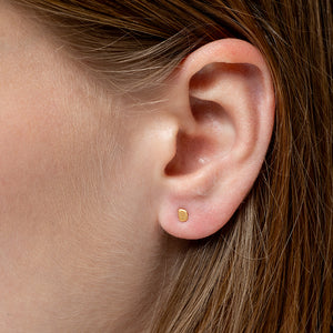  tiny totem studs
