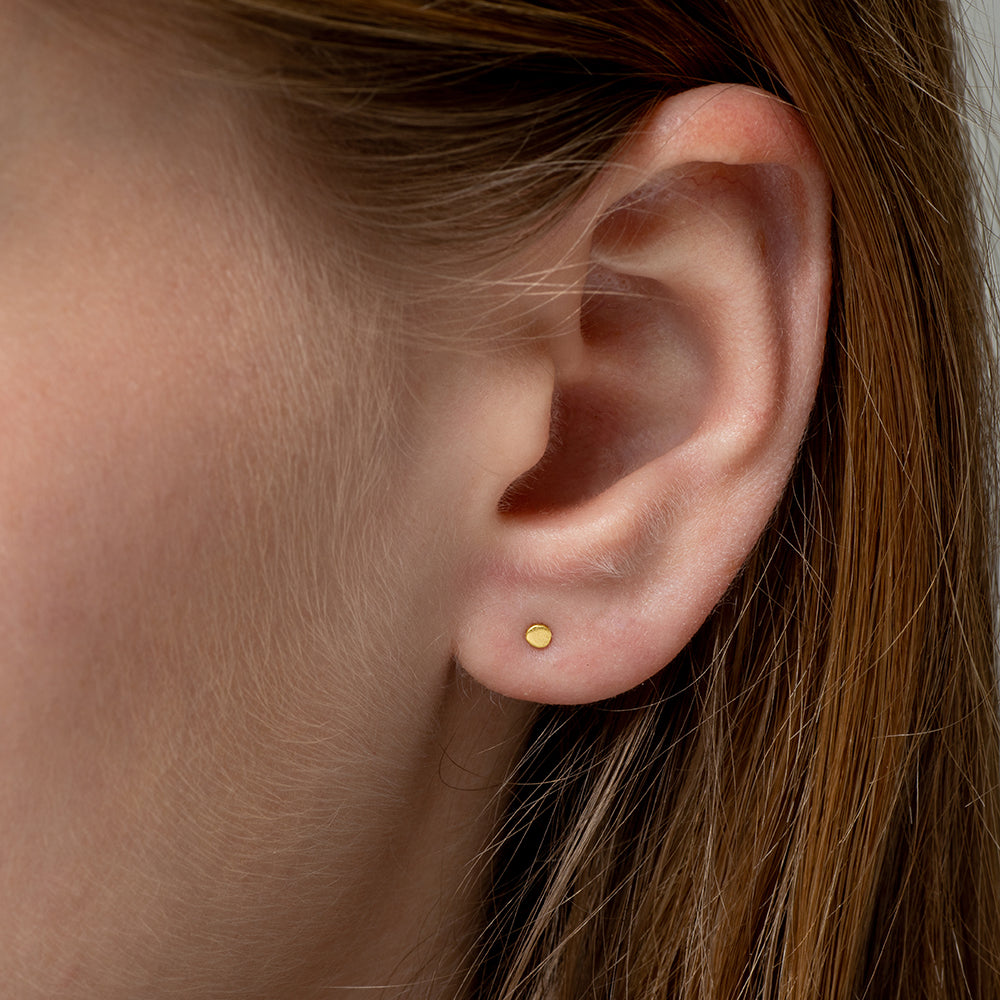  tiny totem studs