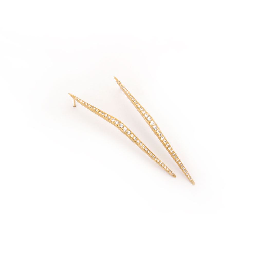 18k gold with pave diamonds diamond trace studs