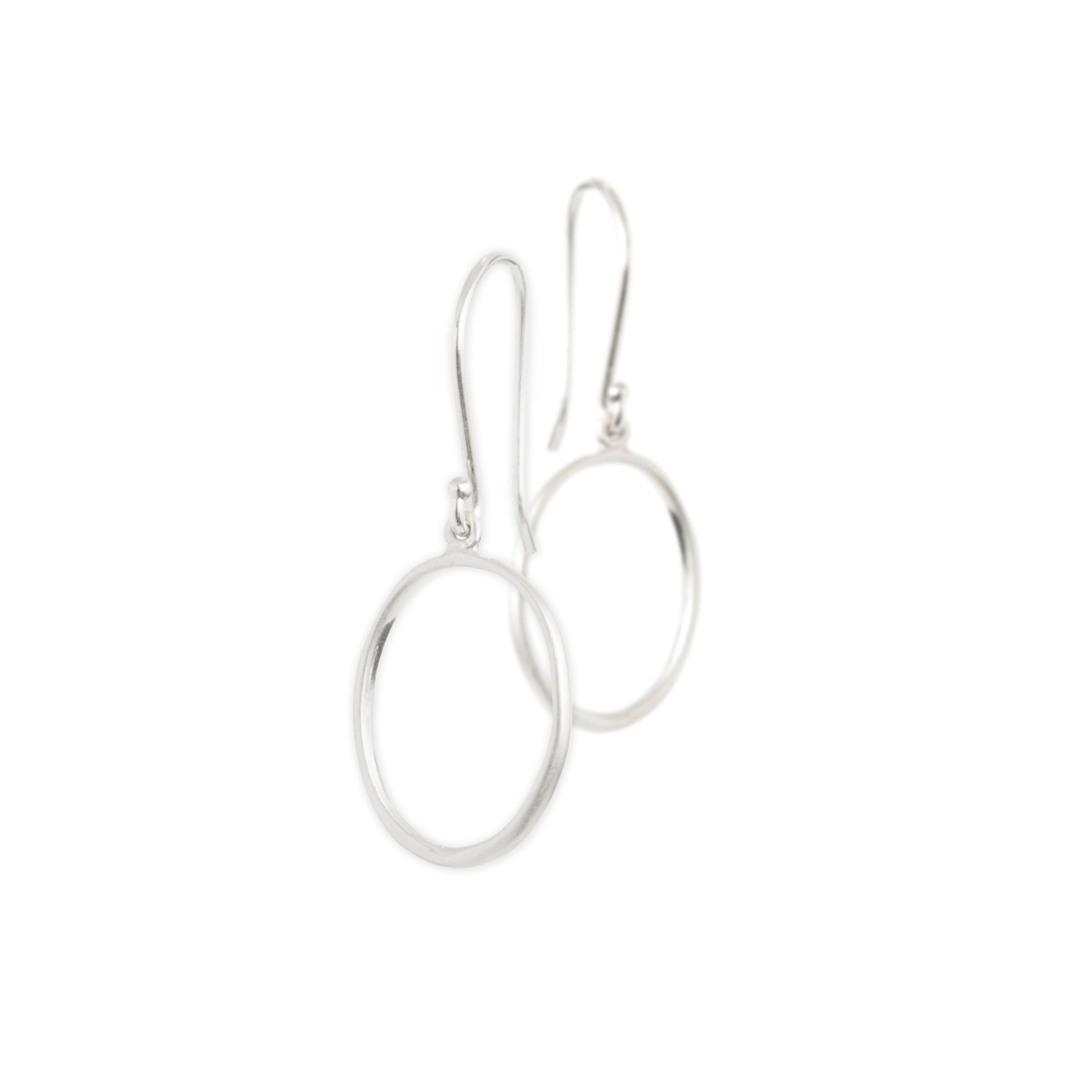 sterling silver / small &quot;o&quot; drop earrings