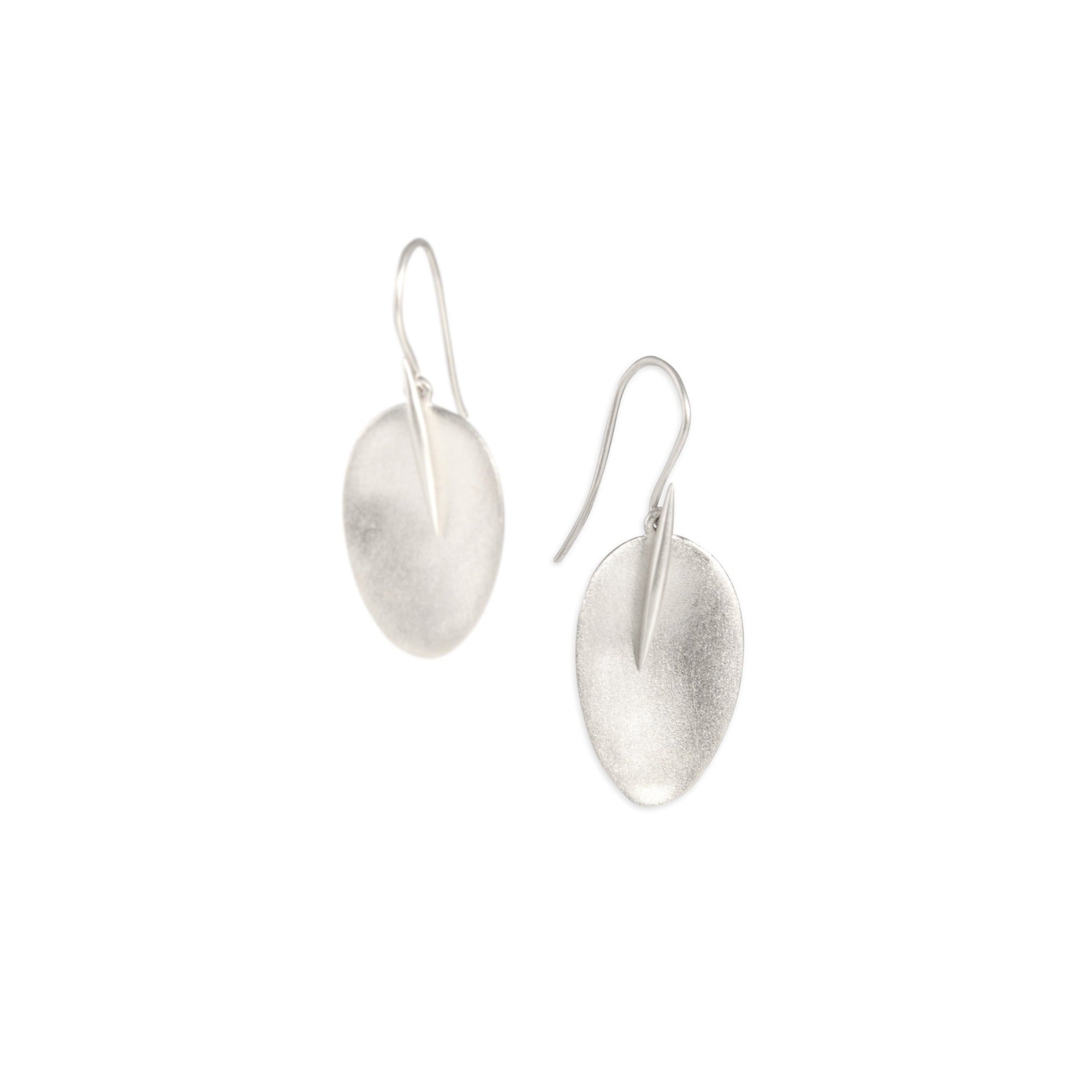 sterling silver / small petal and point earrings