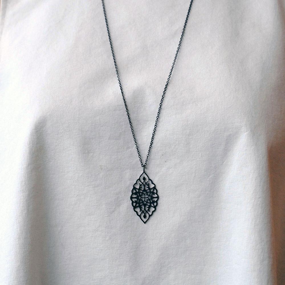  arabesque petal pendant