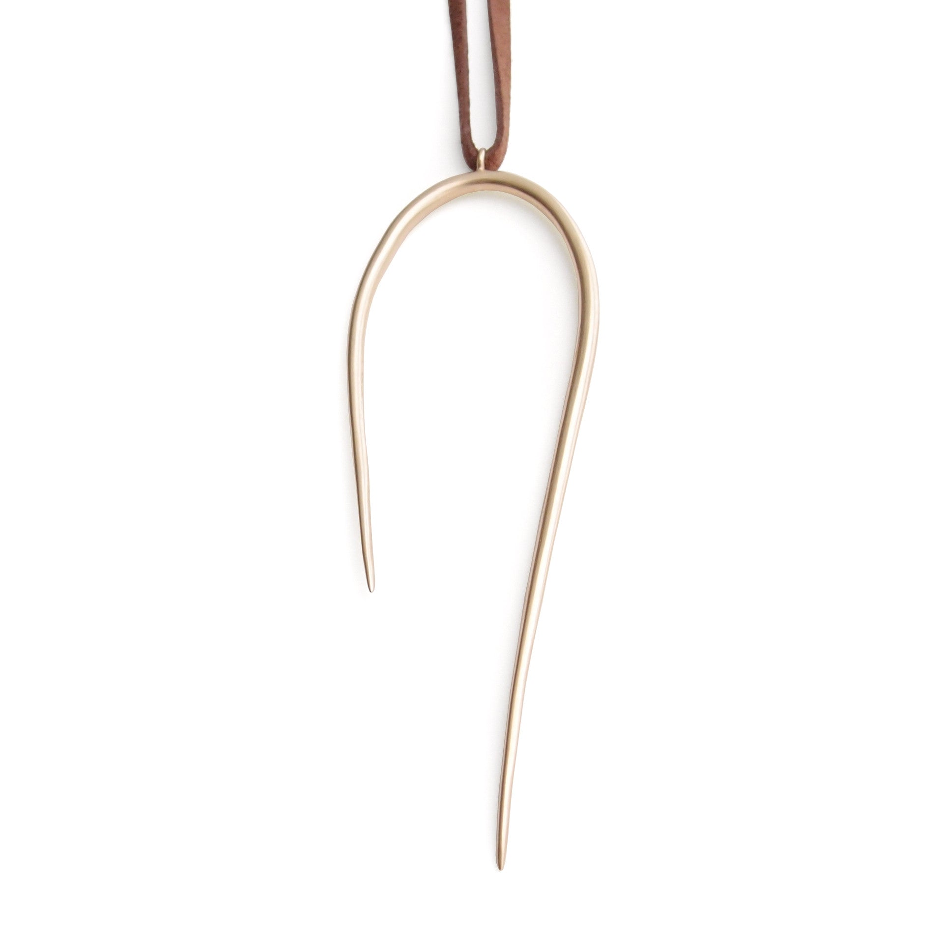 14k yellow gold drawn pendant