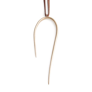 14k yellow gold drawn pendant