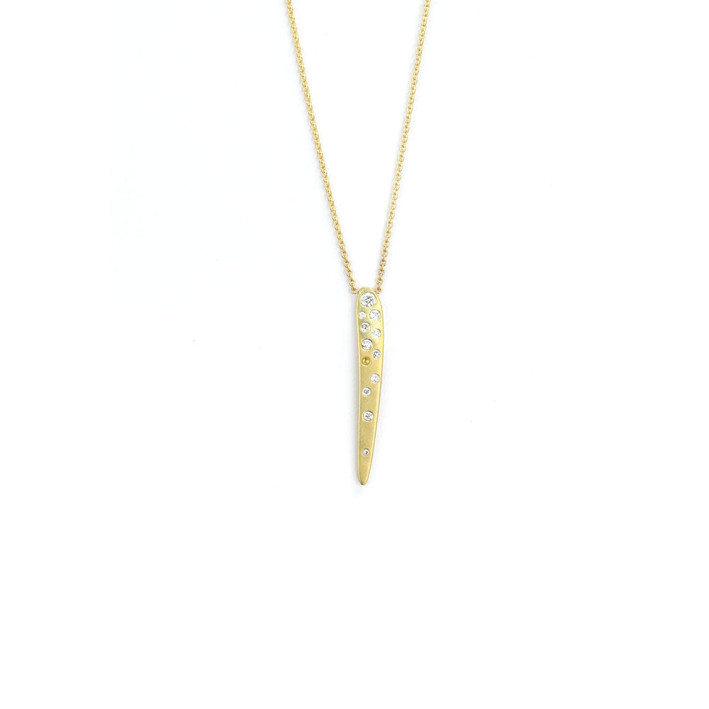  scattered diamond totem necklace