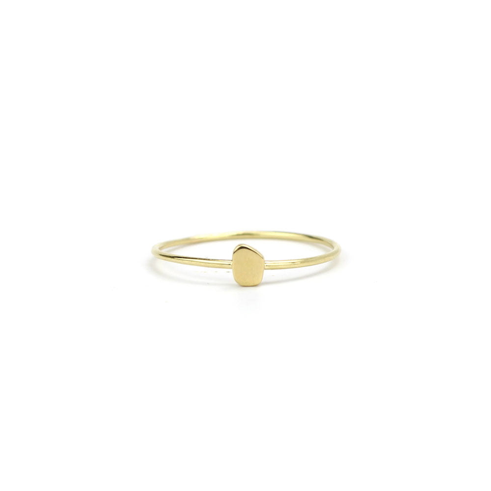 kernel / 18k yellow gold / 5 tiny totem stacking rings