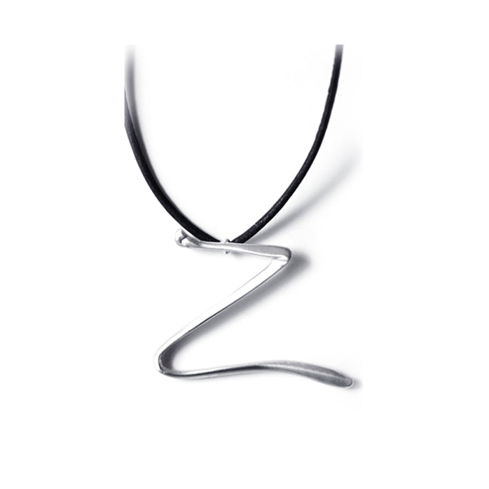 Z / sterling silver lettres pendant